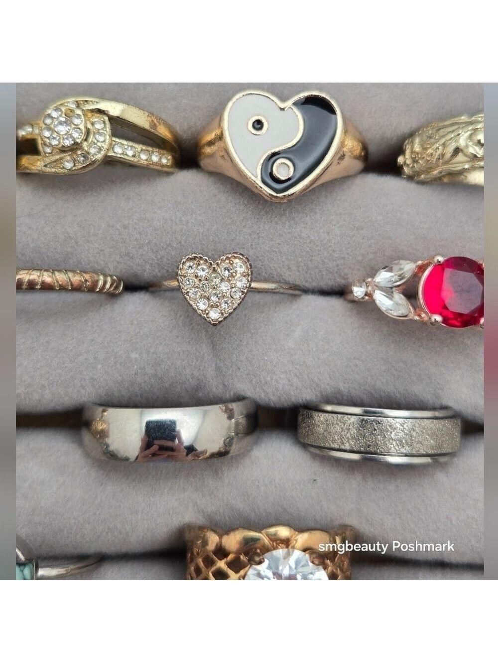Lot of 35 Assorted Rings Mixed Sizes & Colors Fashion Jewelry - Picture 5 of 13